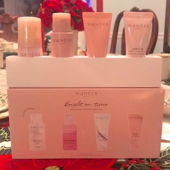 Brand New Wander Beauty Bright On Time 4-Piece Mini-Taskers Skincare Gift Set - Picture 1 of 13